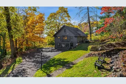 1370 Johnston Dr, Watchung, NJ 07069 - Photo 28