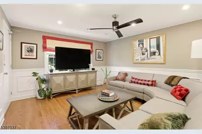 68-86 New England Ave Unit #18, Summit, NJ 07901 - Photo 6