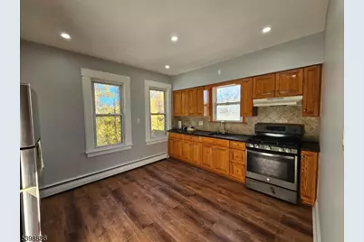 94 N 16th St, Prospect Park, NJ 07508 - Photo 2