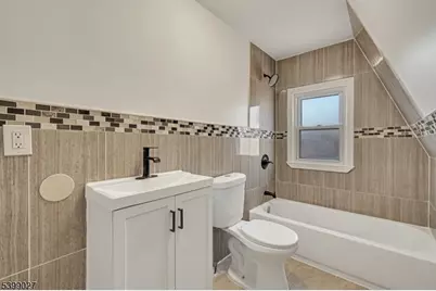 110 N 17th St, East Orange, NJ 07017 - Photo 24