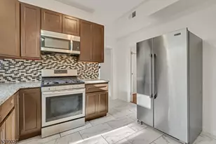 110 N 17th St, East Orange, NJ 07017 - Photo 20