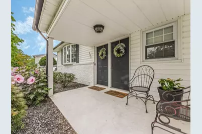 202 Andover Dr, Wayne, NJ 07470 - Photo 4