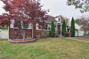 29 Winifred Dr, Totowa, NJ 07512 - Photo 2