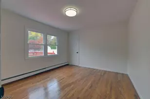 29 Winifred Dr, Totowa, NJ 07512 - Photo 20