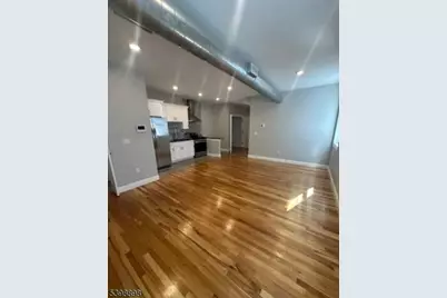 474 10th Ave #303, Paterson, NJ 07514 - Photo 4