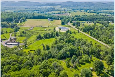 10 Pidgeon Hill Rd, Wantage, NJ 07461 - Photo 2