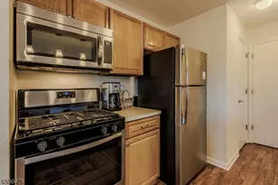 17 Sam Bonnell Dr, Union Township, NJ 08809 - Photo 14