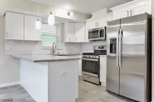 32 Garibaldi Ave, Newark, NJ 07114 - Photo 2