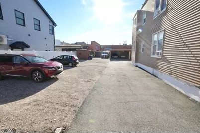 125-129 Malvern St, Newark, NJ 07105 - Photo 4