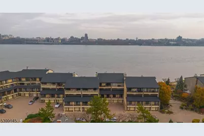 1225 River Rd #7D, Edgewater, NJ 07020 - Photo 4