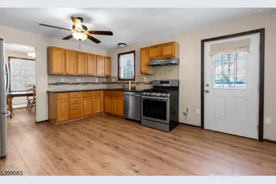 79 Crane St, Newark, NJ 07104 - Photo 16