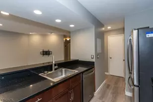 32 Sam Bonnell Dr, Union Township, NJ 08809 - Photo 14