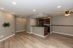 32 Sam Bonnell Dr, Union Township, NJ 08809 - Photo 4