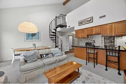 2 Sunrise Dr #6, Vernon, NJ 07462 - Photo 4