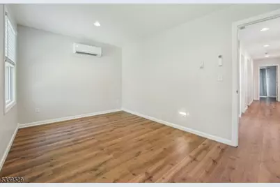 57 Riverlawn Dr, Wayne, NJ 07470 - Photo 8