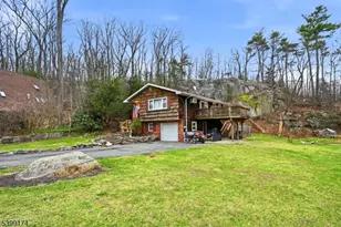 529 Tranquility Dr, Vernon, NJ 07422 - Photo 1