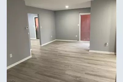 102 Riverbend Dr, North Brunswick Township, NJ 08902 - Photo 2