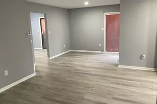 102 Riverbend Dr, North Brunswick Township, NJ 08902 - Photo 2