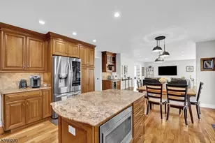 17 Knollwood Terrace, Randolph Township, NJ 07869 - Photo 4