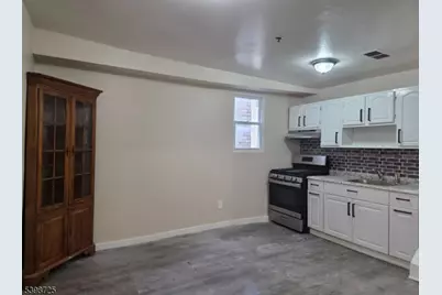 18 Van Houten St, Paterson, NJ 07505 - Photo 6