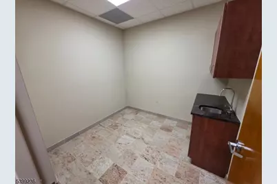 1218 Stuyvesant Ave, Union Township, NJ 07083 - Photo 8