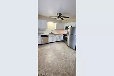 15 Hancock Ct, Raritan Township, NJ 08822 - Photo 8