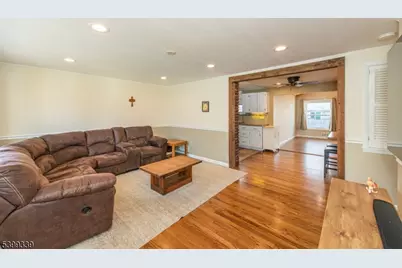 13 Marine Ter, Jefferson Township, NJ 07849 - Photo 10