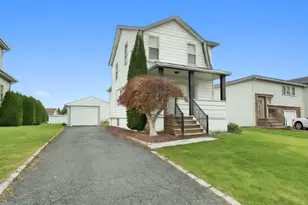 723 Kingston Ave, Kenilworth, NJ 07033 - Photo 1