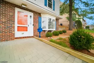 17 Edison Dr, Summit, NJ 07901 - Photo 4