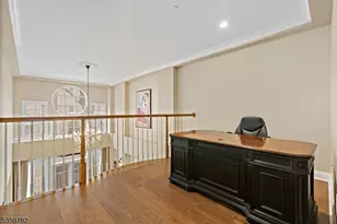 208 Shearwater Ct, Jersey City, NJ 07305 - Photo 20