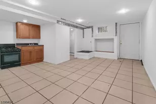 106 Peabody Pl, Newark, NJ 07104 - Photo 10