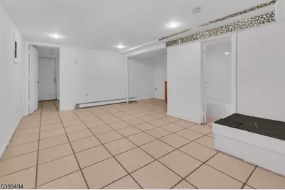 106 Peabody Pl, Newark, NJ 07104 - Photo 12