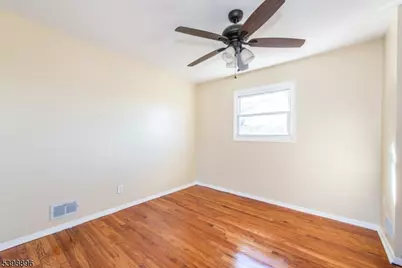 413 Essex St, Hackensack, NJ 07601 - Photo 16