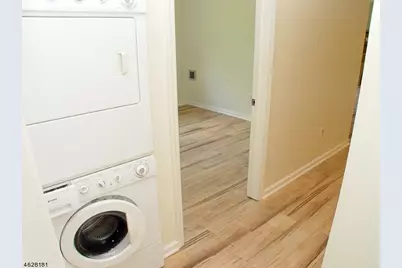 54 Norwich Pl, Franklin Township, NJ 08873 - Photo 6