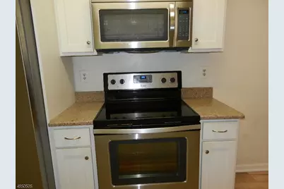 54 Norwich Pl, Franklin Township, NJ 08873 - Photo 12