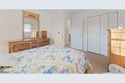 123 Edgewood Ter, South Bound Brook Boro, NJ 08880 - Photo 16