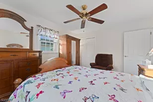 123 Edgewood Terrace, South Bound Brook Boro, NJ 08880 - Photo 14