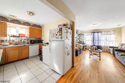 1073 Bond St, Elizabeth, NJ 07201 - Photo 18