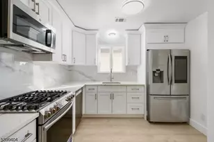 12 E 18th St, Bayonne, NJ 07002 - Photo 8