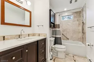 8 Periwinkle Pl, Woodbridge Township, NJ 07067 - Photo 26