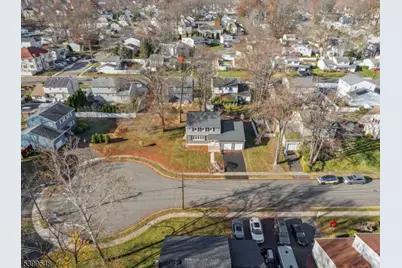 8 Periwinkle Pl, Woodbridge Township, NJ 07067 - Photo 32