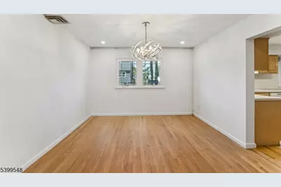 8 Periwinkle Pl, Woodbridge Township, NJ 07067 - Photo 10