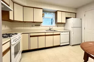 123 Winchester Way, Franklin Township, NJ 08873 - Photo 6