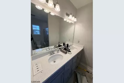 101 Truman Dr, Wood Ridge, NJ 07075 - Photo 4