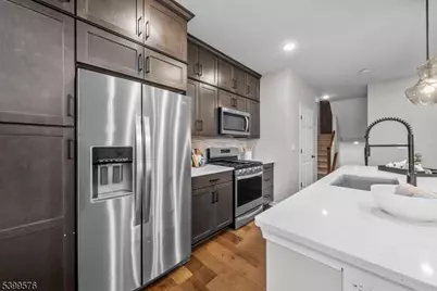 4 Sadie Cir #4204, Union Township, NJ 07083 - Photo 4