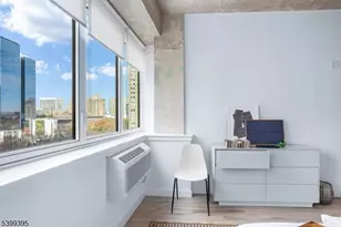 10 Commerce Ct, Newark, NJ 07102 - Photo 10