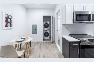 10 Commerce Ct #2F, Newark, NJ 07102 - Photo 4