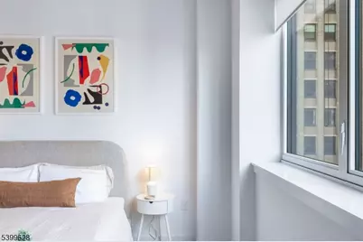 10 Commerce Ct #2I, Newark, NJ 07102 - Photo 8