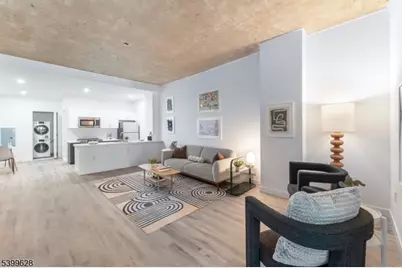 10 Commerce Ct #2I, Newark, NJ 07102 - Photo 6