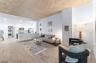 10 Commerce Ct, Newark, NJ 07102 - Photo 6